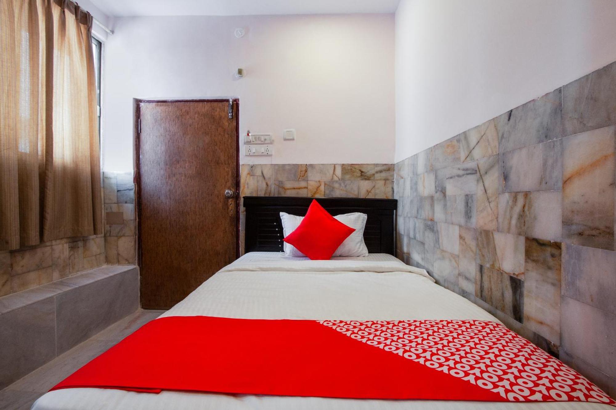 Super Hotel O Holiday Rani Gunj Opp Punjab National Bank Secundurabad Esterno foto