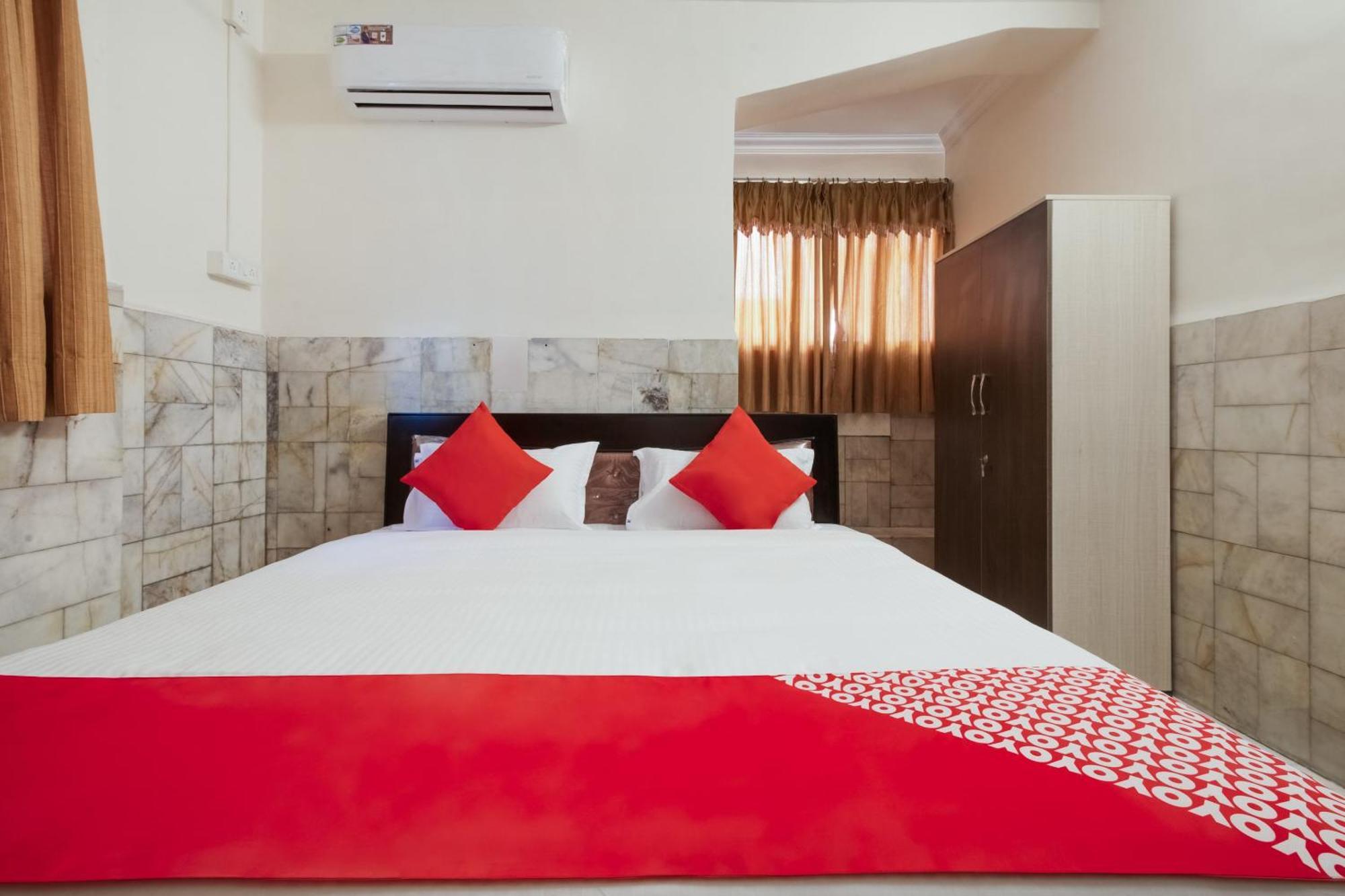 Super Hotel O Holiday Rani Gunj Opp Punjab National Bank Secundurabad Esterno foto