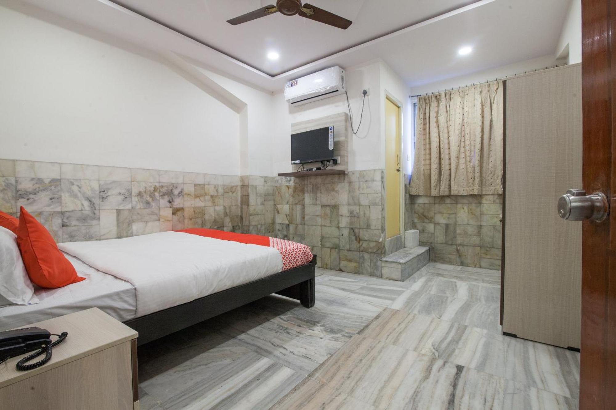 Super Hotel O Holiday Rani Gunj Opp Punjab National Bank Secundurabad Esterno foto