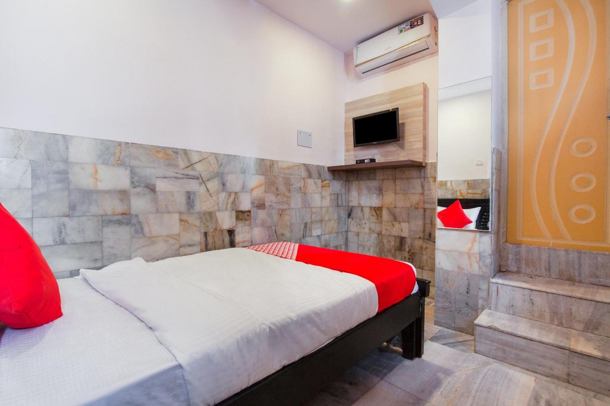 Super Hotel O Holiday Rani Gunj Opp Punjab National Bank Secundurabad Esterno foto